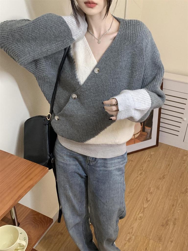 Винтажный женский свитер с V-образным вырезом и цветными блоками - Осень/Зима, корейский стиль, повседневный приталенный крой с диагональной застежкой на пуговицы