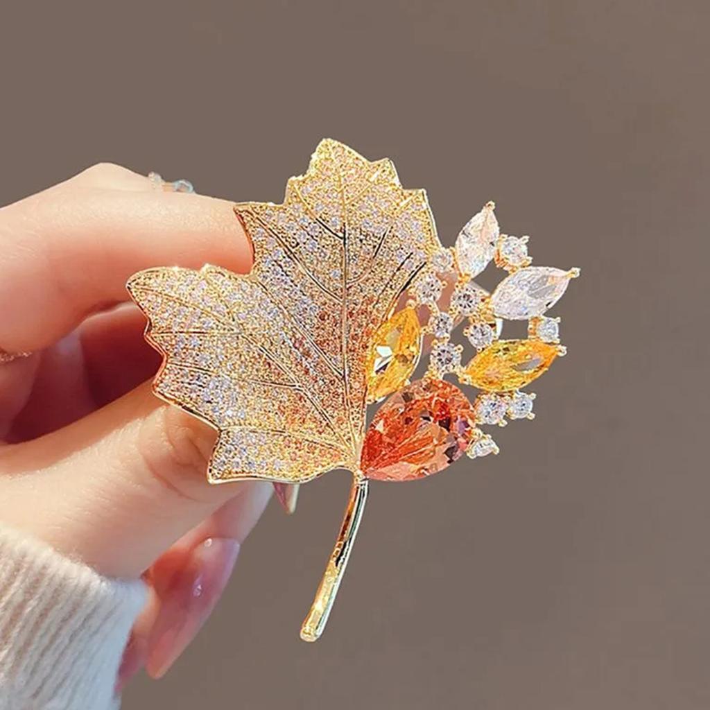 New Rhinestone Sweater Clip With Clip, Alloy Cape Buckle, Collar Clip, Scarf Clip, European And American Waist Clip, Fixed Brooch