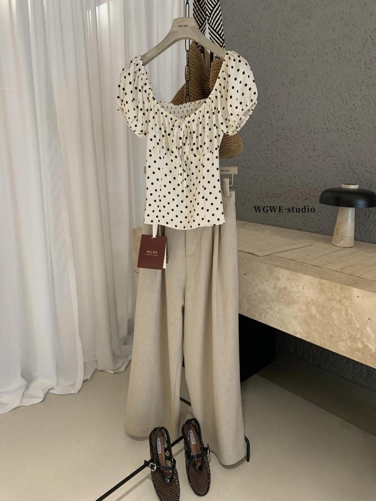 Женская блузка в горошек с коротким рукавом и квадратным вырезом со шнуровкой Guangzhou - Осенне-зимний тренд