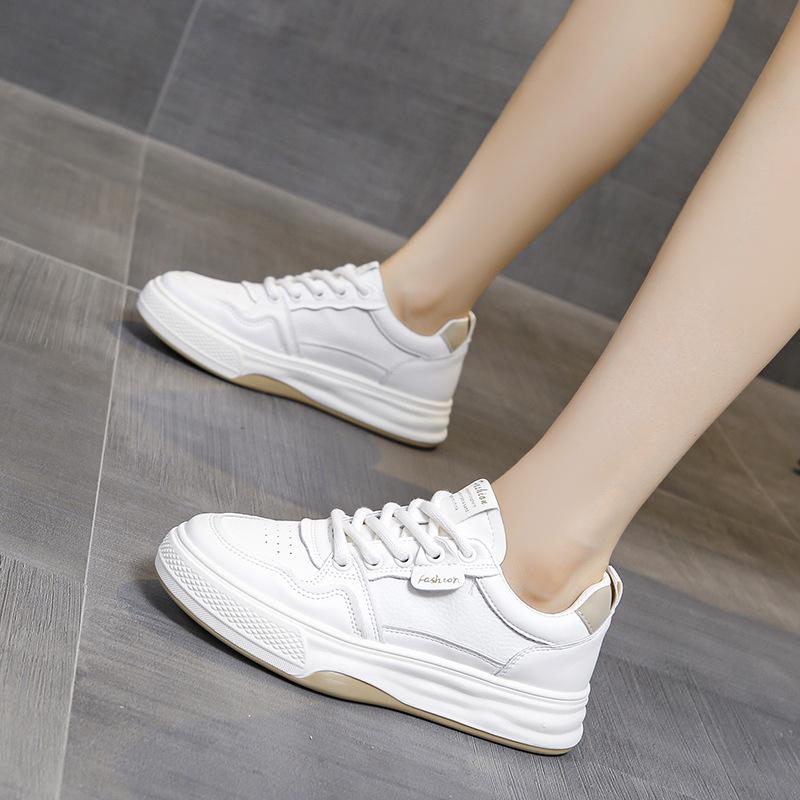 Белые туфли на платформе из натуральной мягкой кожи, женские, лето 2024, новые универсальные дышащие весенне-осенние туфли для серфинга, студенческие спортивные и любительские туфли