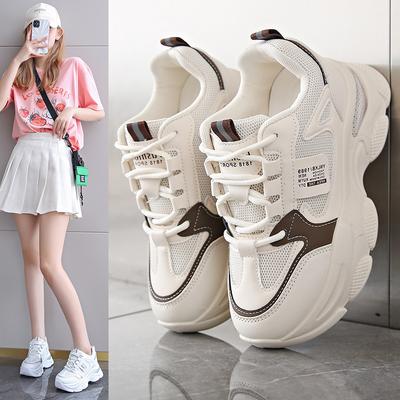 Сетчатые дышащие кроссовки на толстой подошве в стиле «папины кроссовки» женские 2025 новые весенне-летние с увеличением роста интернет-знаменитости показывают ноги маленькие повседневные спортивные женские
