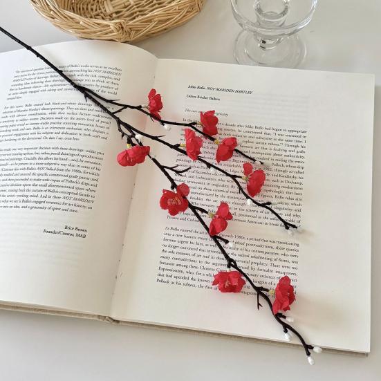 Искусственная ветка цветущей сливы Искусственные стебли цветущей вишни Стебель длиной 21 дюйм Искусственный шелковый цветок для свадьбы Дома Офиса Спальни Вечеринки Центральный элемент стола