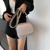Шикарная женская сумка через плечо - Однотонная прочная ПУ Магнитная застежка Удобный ремень Маленькая и стильная сумочка на молнии