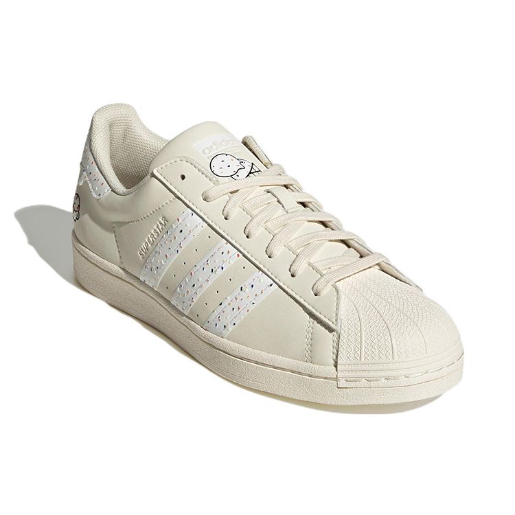 adidas Оригинальные повседневные прочные низкие кеды Superstar Женские кроссовки Молочно-белые HP7831
