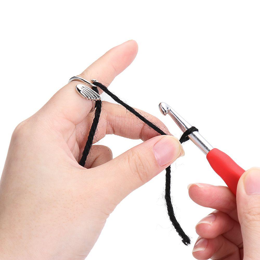 Swan Sewing Accessories Adjustable Finger Wear Thimble Ring Yarn Guides Knitting Loop Crochet Ring