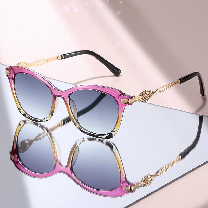 2026 Trend Vintage Cat-Eye Sunglasses: Black Frame with Decorative Gold Accents, Classic Design for Beach & Fashion Outfits