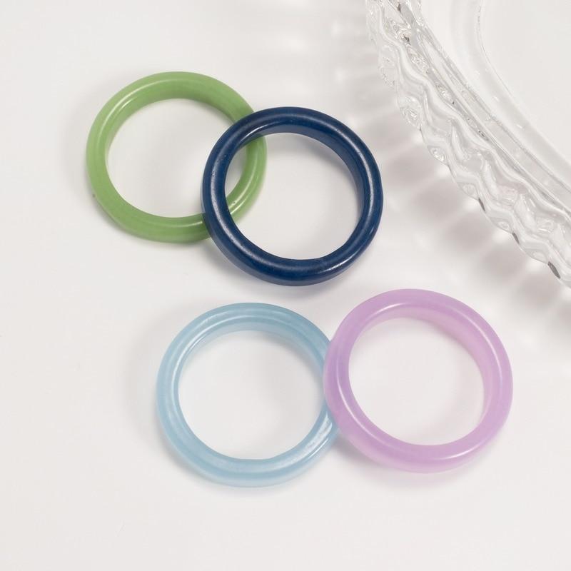 Модные разноцветные акриловые кольца из смолы для женщин Простые однотонные геометрические круглые кольца для пальцев Ювелирные изделия Подарок Anillo Mujer AVE