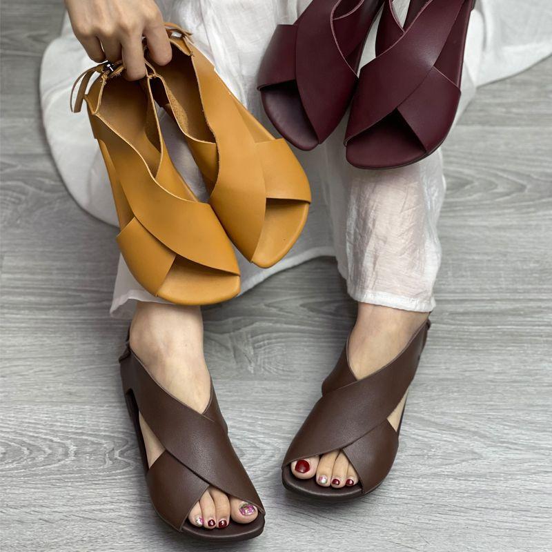 Римские сандалии летняя женская обувь повседневные ретро плетеные универсальные супер иностранный стиль полые сандалии 2025 лето новинка