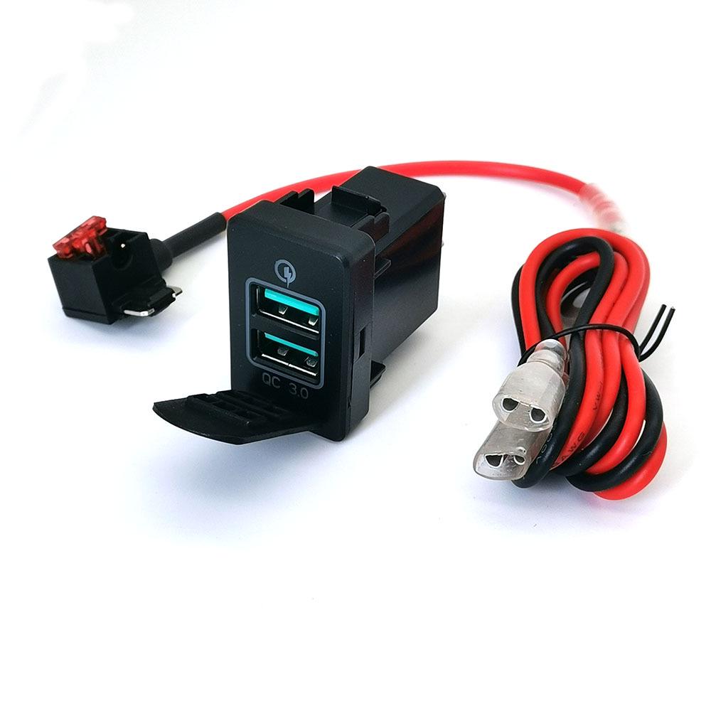 Двойное USB-автомобильное зарядное устройство Honda CRV 2017-2021 с QC3.0 и синей подсветкой