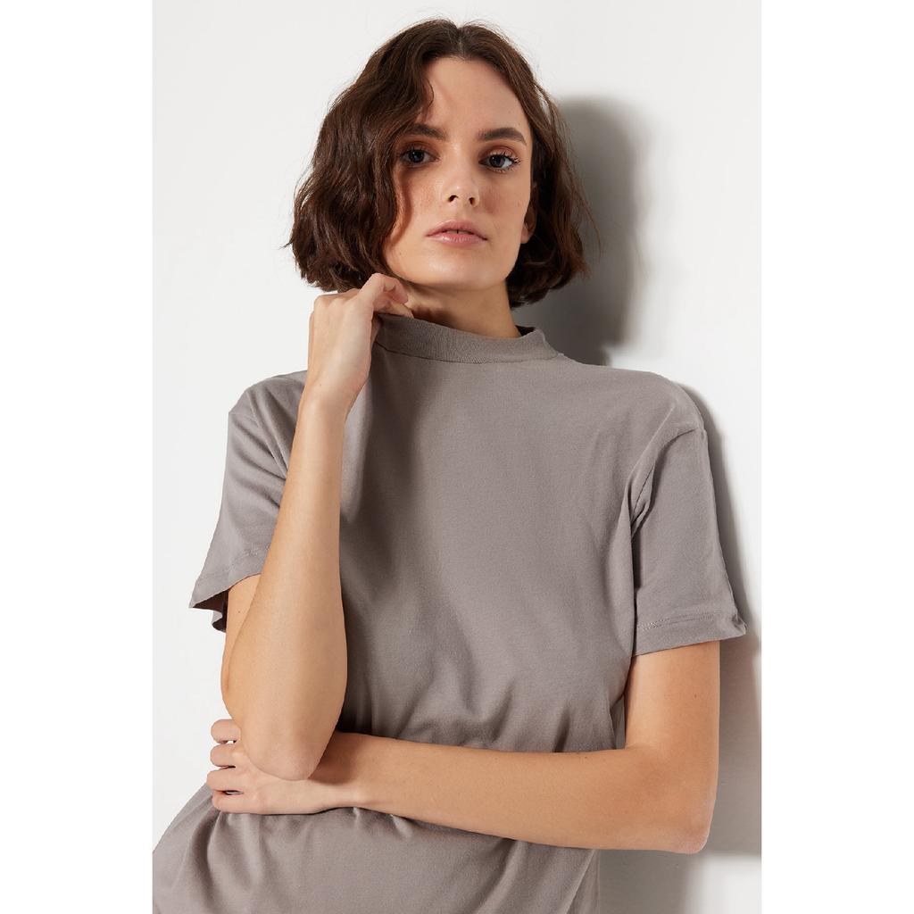 Комплект из двух бело-черных трикотажных футболок с воротником стойкой из 100% хлопка Twoss20ts1500