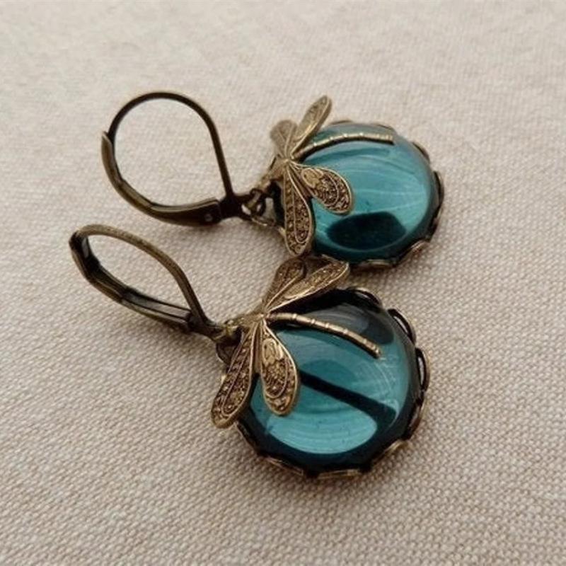 Vintage Antiqued Dragonfly Pattern Moonstone Earrings For Women Elegant Dangle Ear Jewelry