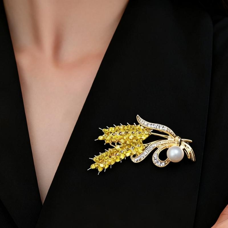 Gold Wheat Head Brooch for Women Imitaiton Pearl Crystal Women's Brooches Autumn Metal Pins for Clothing