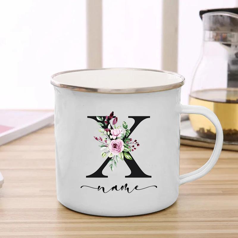 26 инициалов, черная буква, фиолетовый цветочный принт, эмалированная кружка, креативные кофейные чашки, дорожная чашка, персонализированные подарки, кружки для напитков