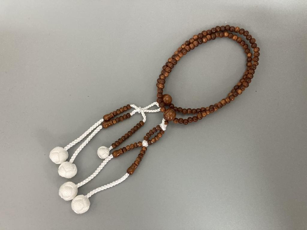 Soka Gakkai Buddhist Prayer Beads (Nenju) Wooden 8-inch (approx. 10cm) in Paulownia Wood Box (Crimson 8-inch Brass Brass)
