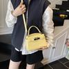 Korean Version of High-end Fashion Shoulder Handbag Women's 2025 Summer New Kelly Bag Simple Messenger Small Square Bag