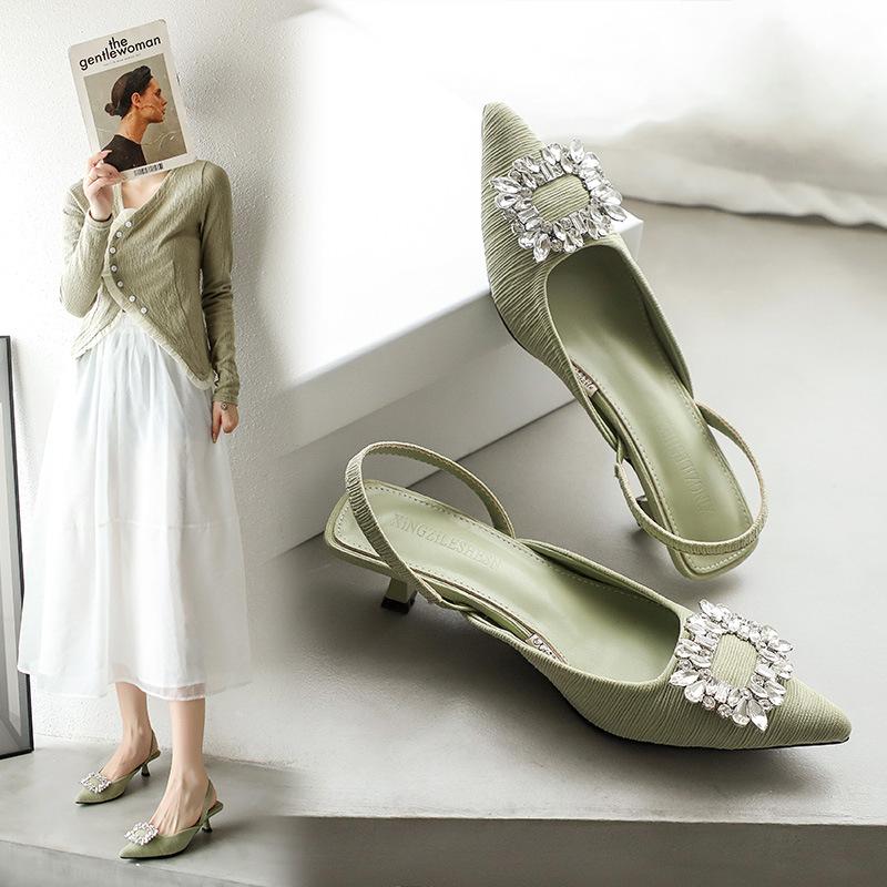 Красные босоножки на высоком каблуке женская летняя обувь 2025 новая остроносая с открытой пяткой женская обувь стразы квадратная пряжка шпилька