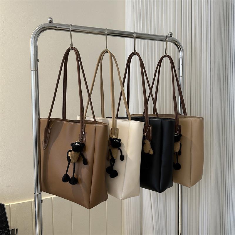 Модная женская сумка-тоут из искусственной кожи большой вместимости 2023 трендовая уличный стиль сумка на плечо