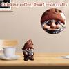 Трехмерный гном, пьющий кофе, украшения из смолы, украшения для дома, настольные маленькие украшения