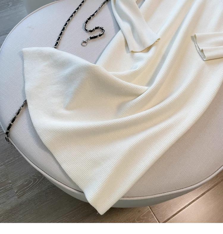 Женское трикотажное платье премиум-класса с V-образным вырезом и облегающим талию дизайном средней длины для осени/зимы.