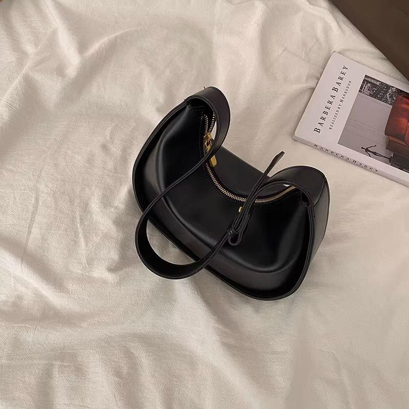 Retro Saddle Bag Women's 2025 New Fashion and Versatile Korean Underarm Bag Niche Versatile Commuter Crossbody Bag