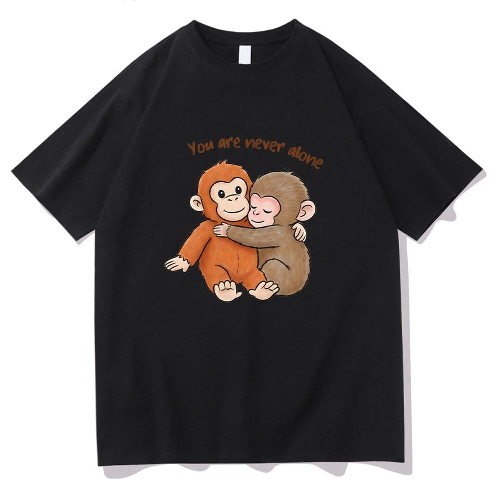 Футболка Punch Monkey Милый Малыш Обезьянка с Плюшевой Игрушкой Графические Футболки Эмоциональный Подарок Любителям Животных Хлопковый Топ Женский Мужской Летняя Одежда