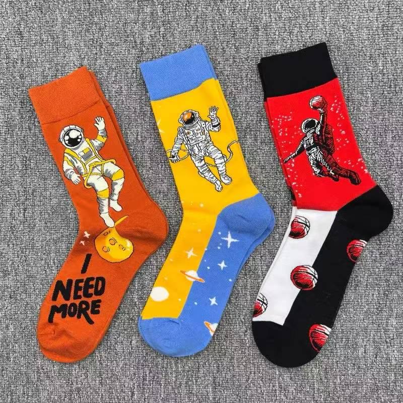 Happy Socks Men's Colorful Cartoon Astronaut Planet Floral Mid-Calf Socks, Large Size - Trendy Swedish Brand.