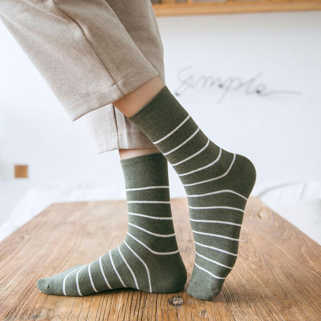 Женские осенне-зимние новинки Все виды полосатых носков-труб колледжа