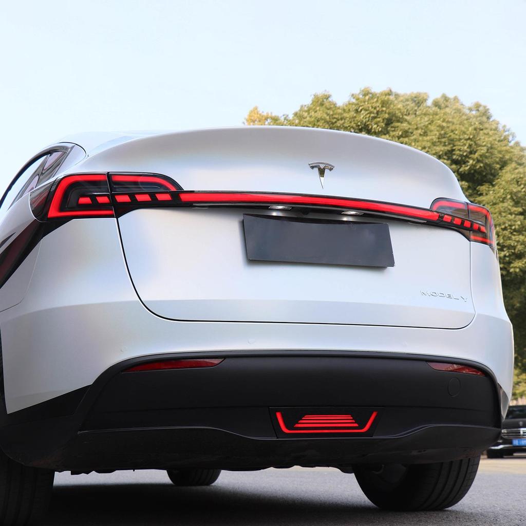 Совместимо с узлом заднего фонаря Tesla Y/3, светодиодными ходовыми огнями в стиле "Сабля" и динамическими указателями поворота.