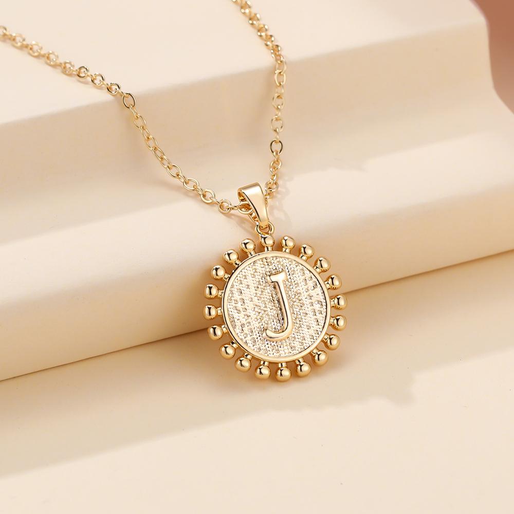 Ожерелье с инициалами для женщин, 1 шт., золотого цвета, круглая подвеска с буквами, цепочка, ожерелье, колье, ювелирные изделия с алфавитом