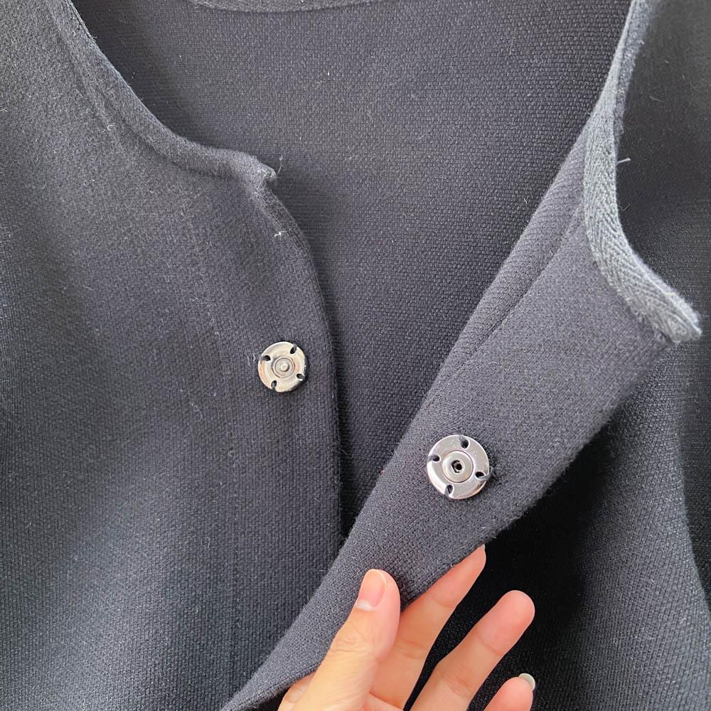 High Sense Of Retro Irregular Cape Shawl Women + High Waist Temperament Knitted Fishtail Half-Body Skirt Two-Piece Set