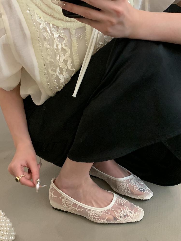 Fashion Lace New Women's Outdoor Mary Jane Shoes Chinese Style Square Toe Embroidery Jacquard Designer Walking Shallow Ladies Flats