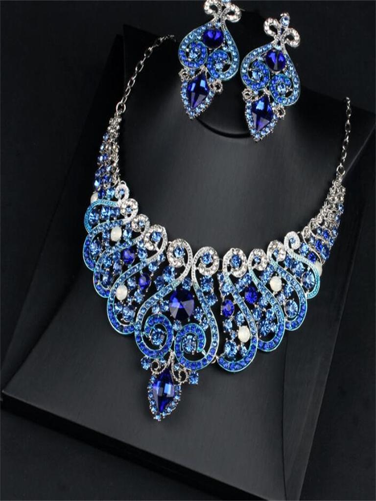 Retro Temperament Crystal Necklace Earrings Set High -Grade Alloy Jewelry Accessories For Woman