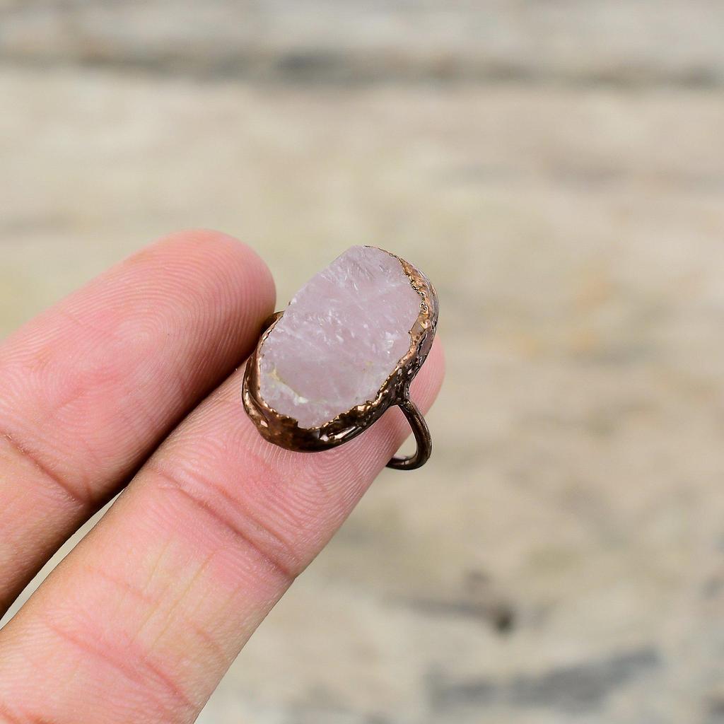 Грубое кольцо из розового кварца, медное кольцо, изготовленное гальваническим методом, оригинальные ювелирные изделия из драгоценных камней, регулируемое кольцо, кольцо ручной работы, подарок для мамы, ювелирные изделия, изготовленные гальваническим методом