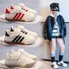 Детские моральные тренировочные туфли 2025 весна и осень новая обувь девочки белые кеды мягкая подошва кожа мальчики повседневная спортивная обувь