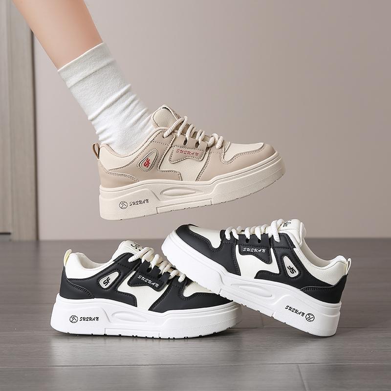 Мода 2024 года. Новые женские туфли. Дышащие повседневные удобные туфли на шнуровке для ходьбы. Женская мода. Спортивные туфли на платформе.