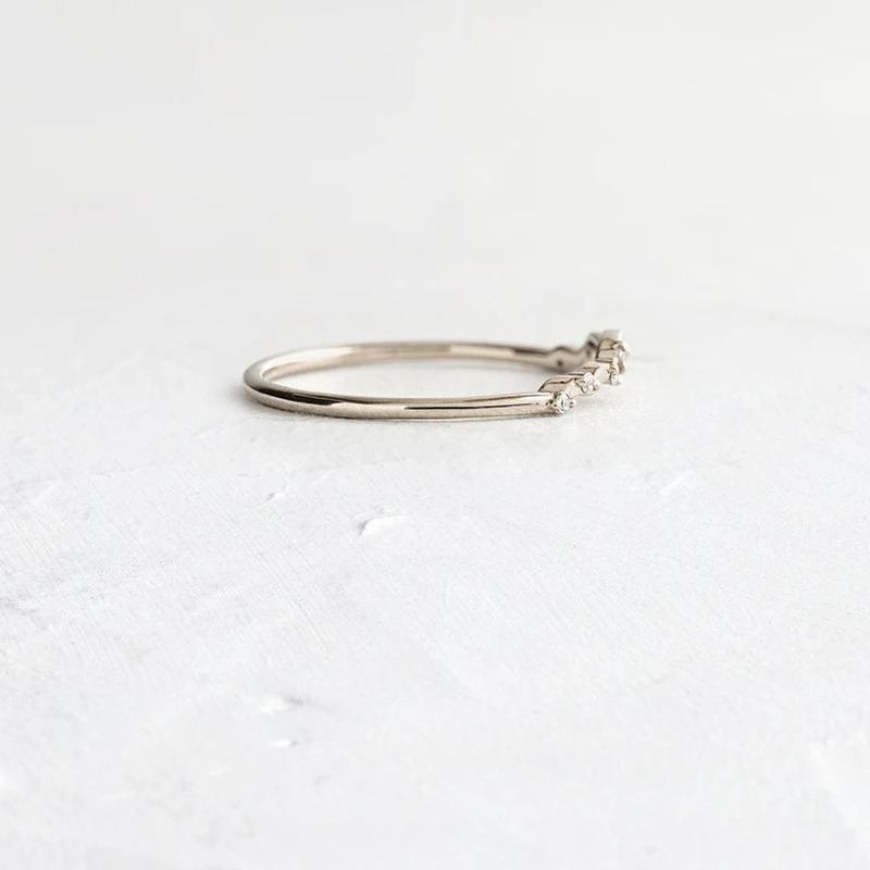 Изысканные модные кольца серебряного цвета для женщин, простые обручальные кольца с инкрустацией цирконом и белыми камнями, комплект обручальных украшений