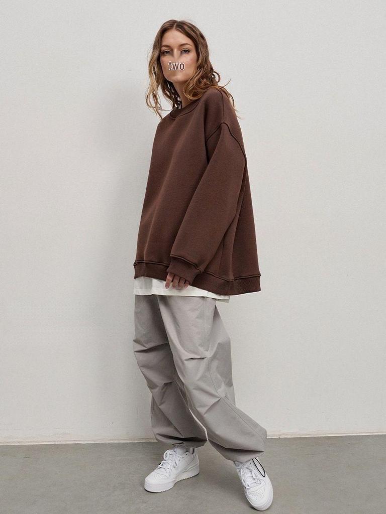 Женский европейский и американский флисовый свитшот оверсайз с круглым вырезом - однотонный для осени/зимы 2025