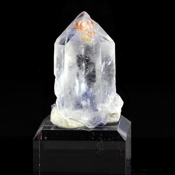 Pierres et Minéraux. Quartz + Dumortierite. 245.0 ct. Vaca Morta quarry, Bahia, Brésil.