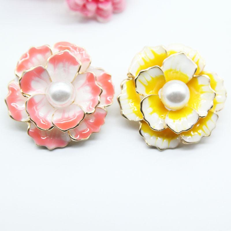 Капающий цветок камелии жемчуг бриллиантовая брошь булавка окрашенный сплав брошь аксессуары