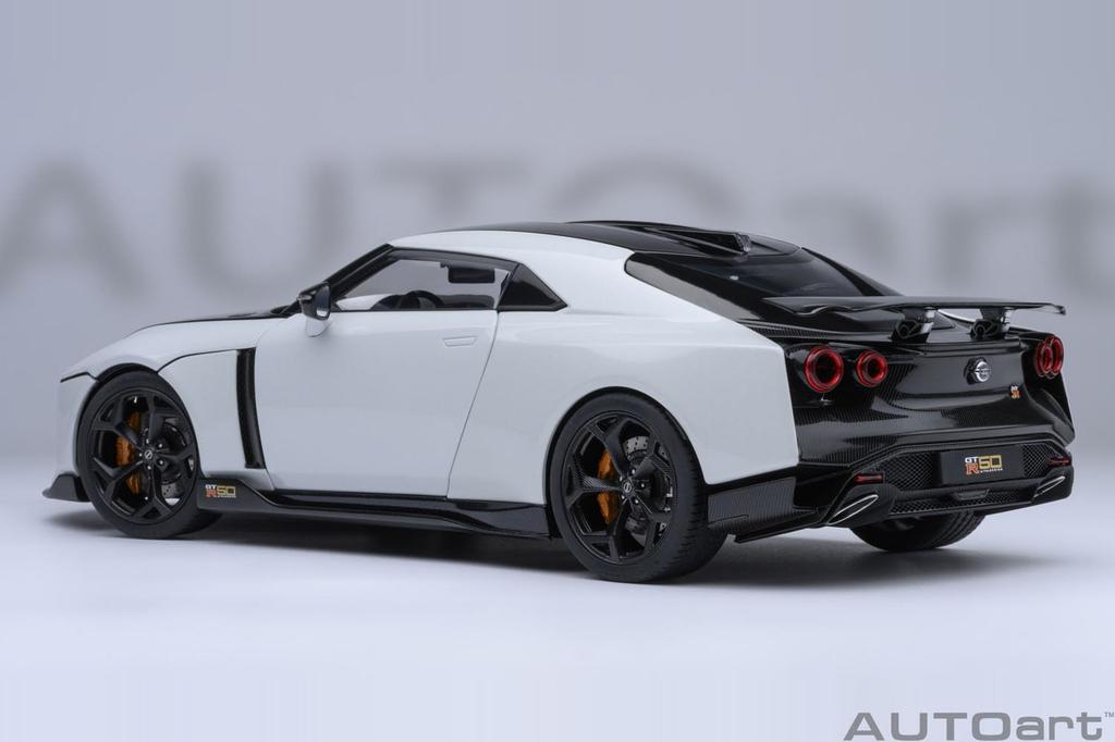 AUTOart Scale Nissan by ITALDESIGN Finished Model 77511 1/18 GT-R50 (Metallic White/Black)