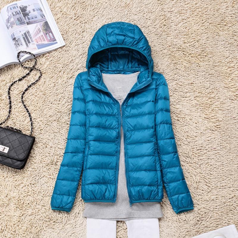Winter Womens White Lightweight Hooded Puffer Jacket Daily Wear