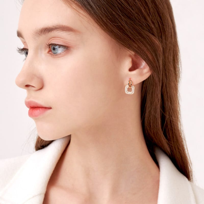 ELLE Jewelry 14K Square Cubic One-Touch Earrings (Gold Pin) ELGPEE196