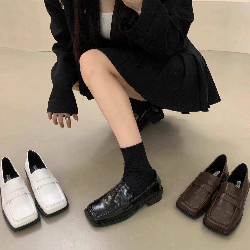 Лоферы на толстом каблуке с квадратным носком, весенне-осенние туфли-одиночки, женская обувь 2025, новая весна, черные, в стиле ретро, в британском стиле, маленькие кожаные туфли