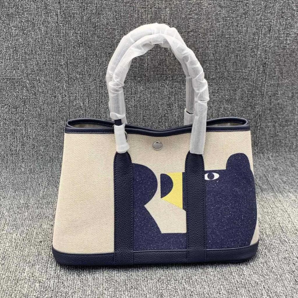 Сумка женская Doodle Garden ручной росписи из лоскутного шитья из коровьей кожи и льна - Сумка, на плечо, через плечо, 2025.