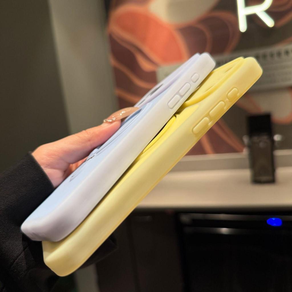 Ice Cream Liquid Silicone Magnetic Phone Case for iPhone 17 Pro Max, Drop-Proof, Compatible with Apple 15/16.