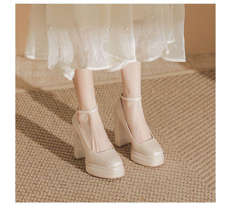 Белые атласные туфли на платформе для невесты, в стиле Мэри Джейн с круглым носком и массивным каблуком для женщин, удобные свадебные туфли.