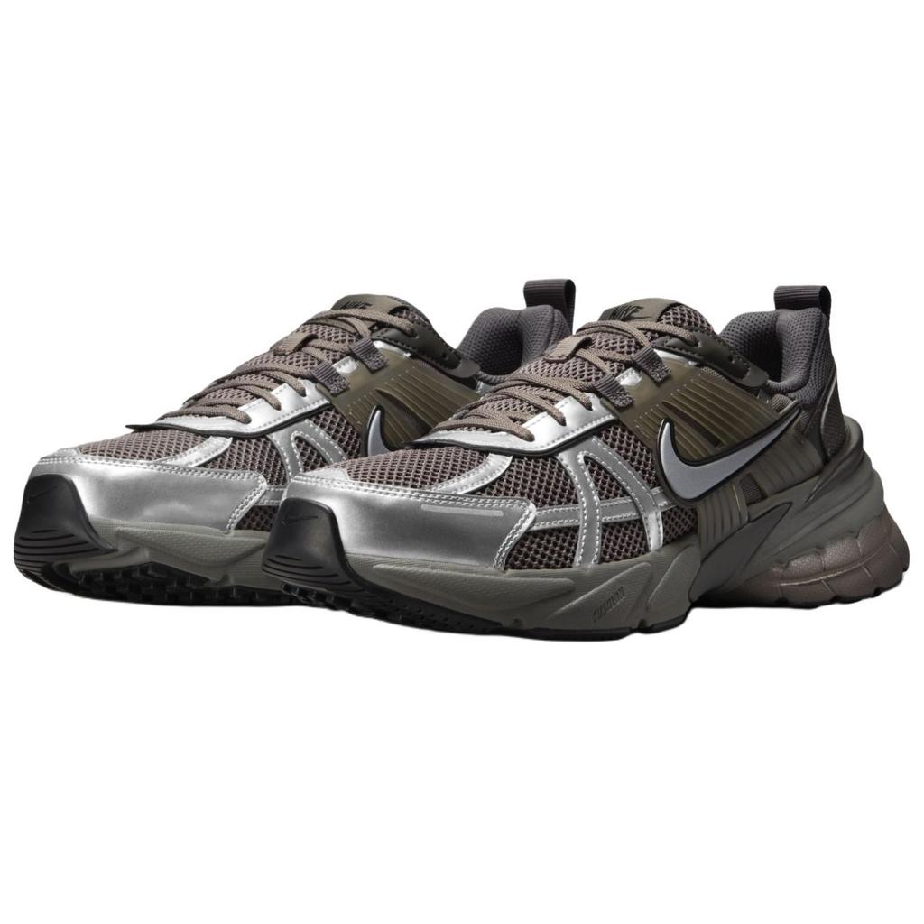 Nike V2K Run Cave Stone Metallic Silver Men Sneakers Brown Flat-Pewter Medium-Ash HQ1678-200