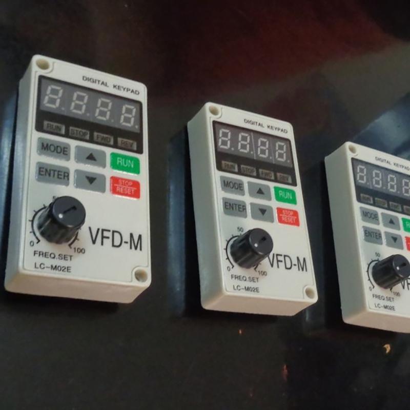Его можно использовать повсеместно.: Lc-M02E Lc-M2E Vfd-M Delta инвертор панель управления клавиатура дисплей
