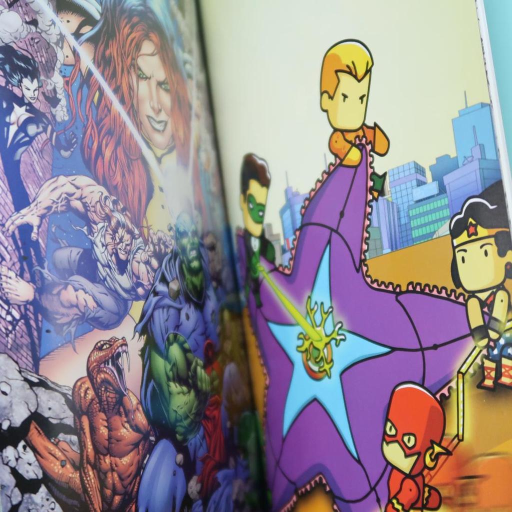 [Б/У] Распродажа! Зарубежные книги Американские комиксы Лига Справедливости Америки DC