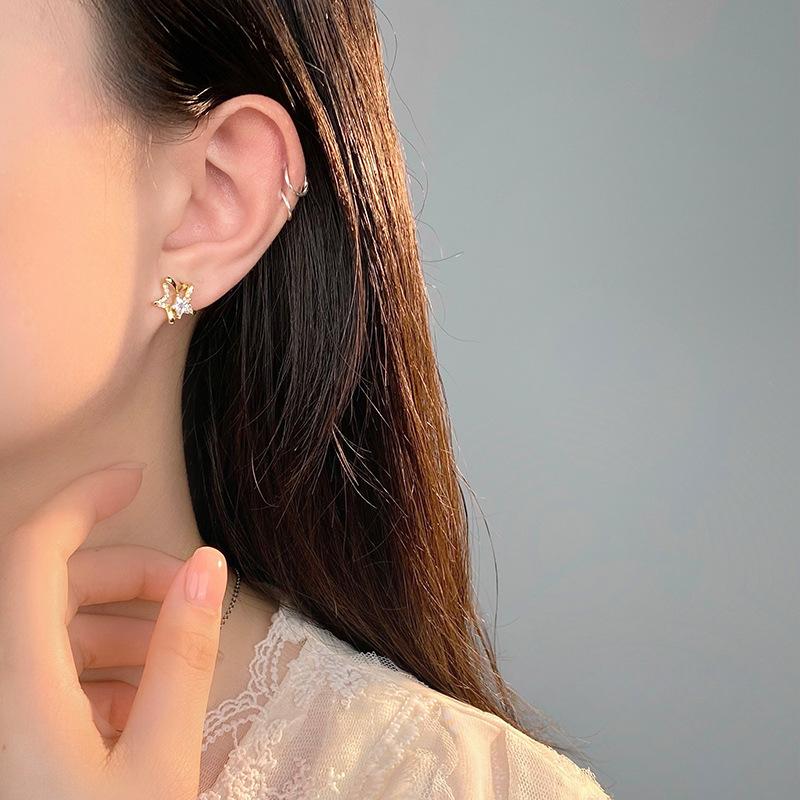 Серьги-звезды Super Flash для женщин с нишевым дизайном и темпераментом. Высококачественные серьги-звезды с пятиконечной формой